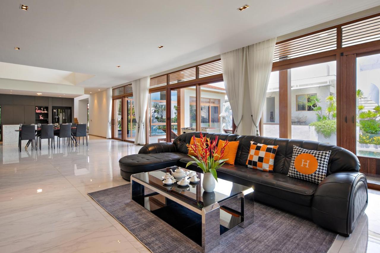 Deluxe Ocean Villa Along The Beach Da Nang Luaran gambar