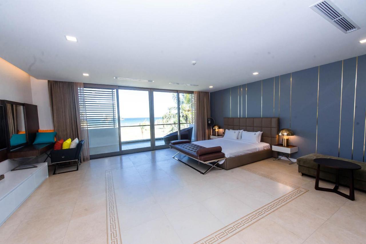 Deluxe Ocean Villa Along The Beach Da Nang Luaran gambar