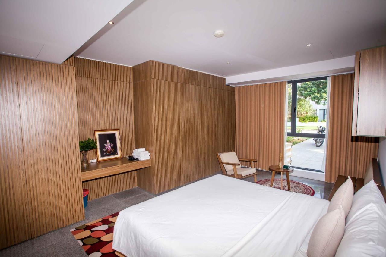 Deluxe Ocean Villa Along The Beach Da Nang Luaran gambar