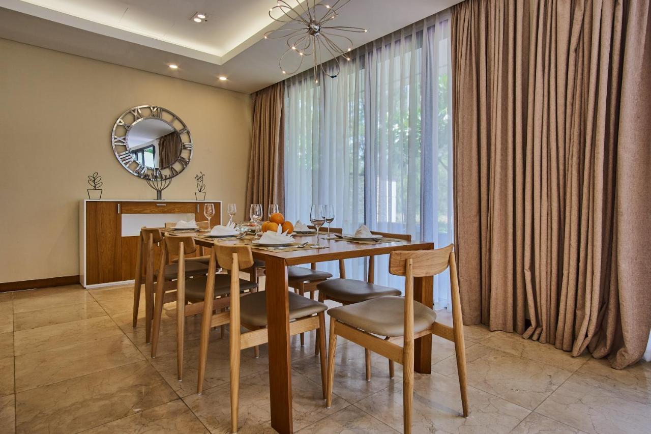 Deluxe Ocean Villa Along The Beach Da Nang Luaran gambar