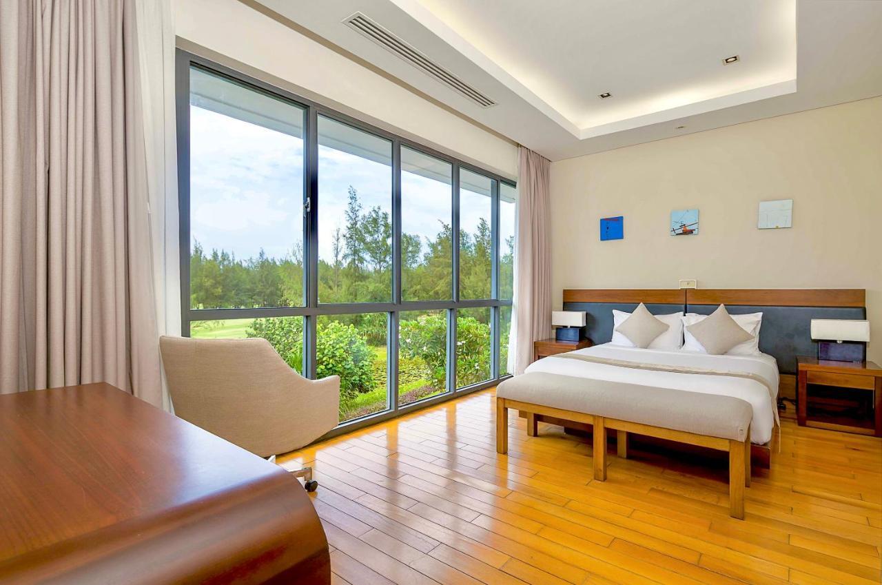 Deluxe Ocean Villa Along The Beach Da Nang Luaran gambar